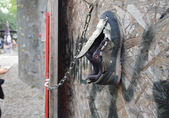 Somebody has lost a shoe while climbing at Neue Heimat